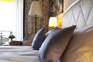 Comfort-Doppelzimmer, eingeschränkter Seeblick | Allergikerbettwaren, Daunenbettdecken, Minibar, Zimmersafe