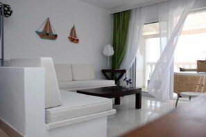 In-room safe - Belvedere Gerakas Lux. Suites (Zakynthos)