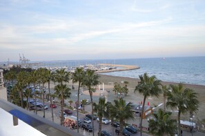 View from property - Les Palmiers Beach Hotel (Larnaca)