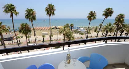 Les Palmiers Beach Hotel