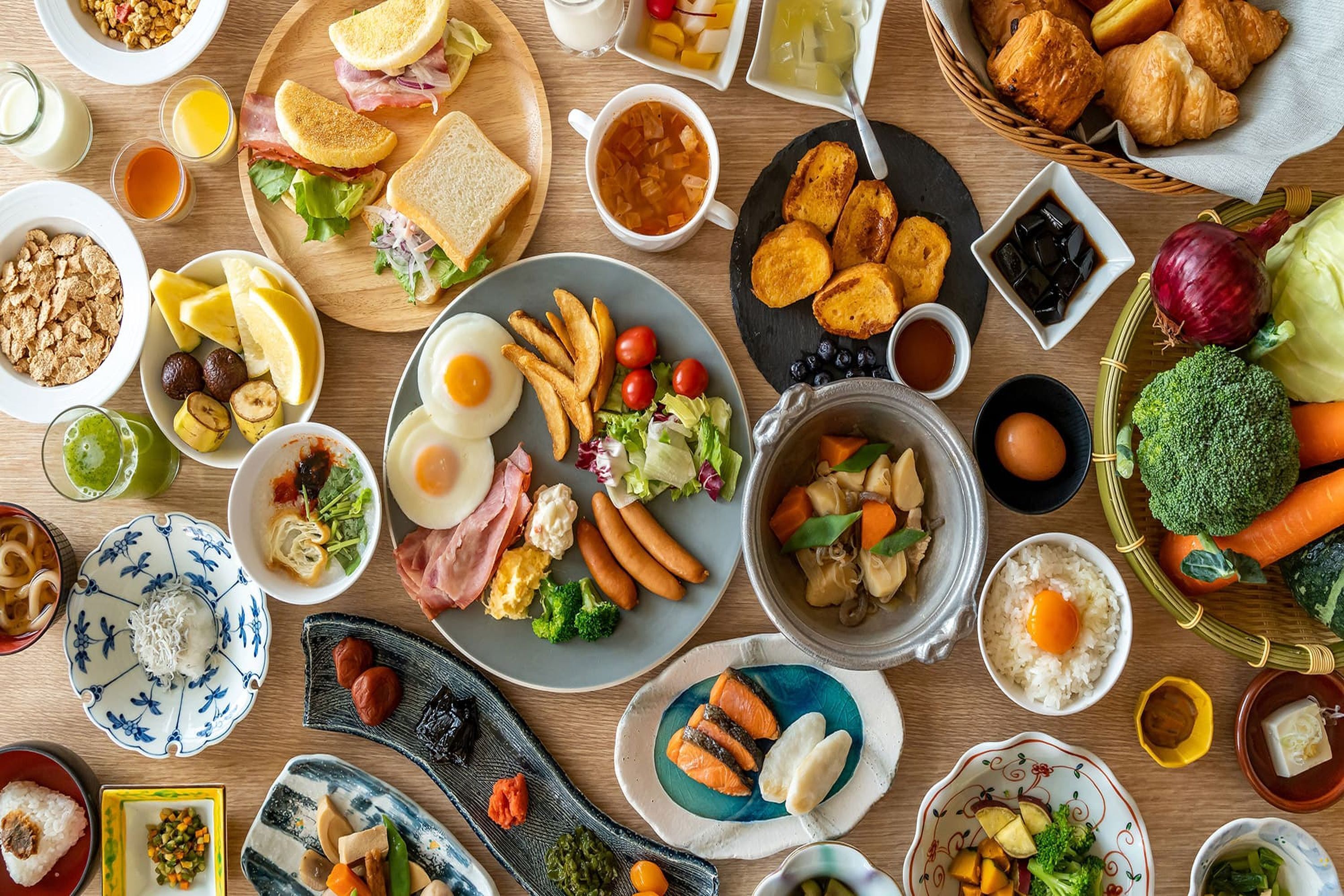 每日供應吃到飽早餐 (每人 JPY2300)