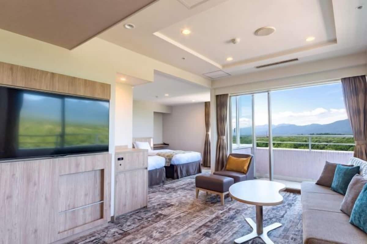 In-room safe, desk, soundproofing, free WiFi