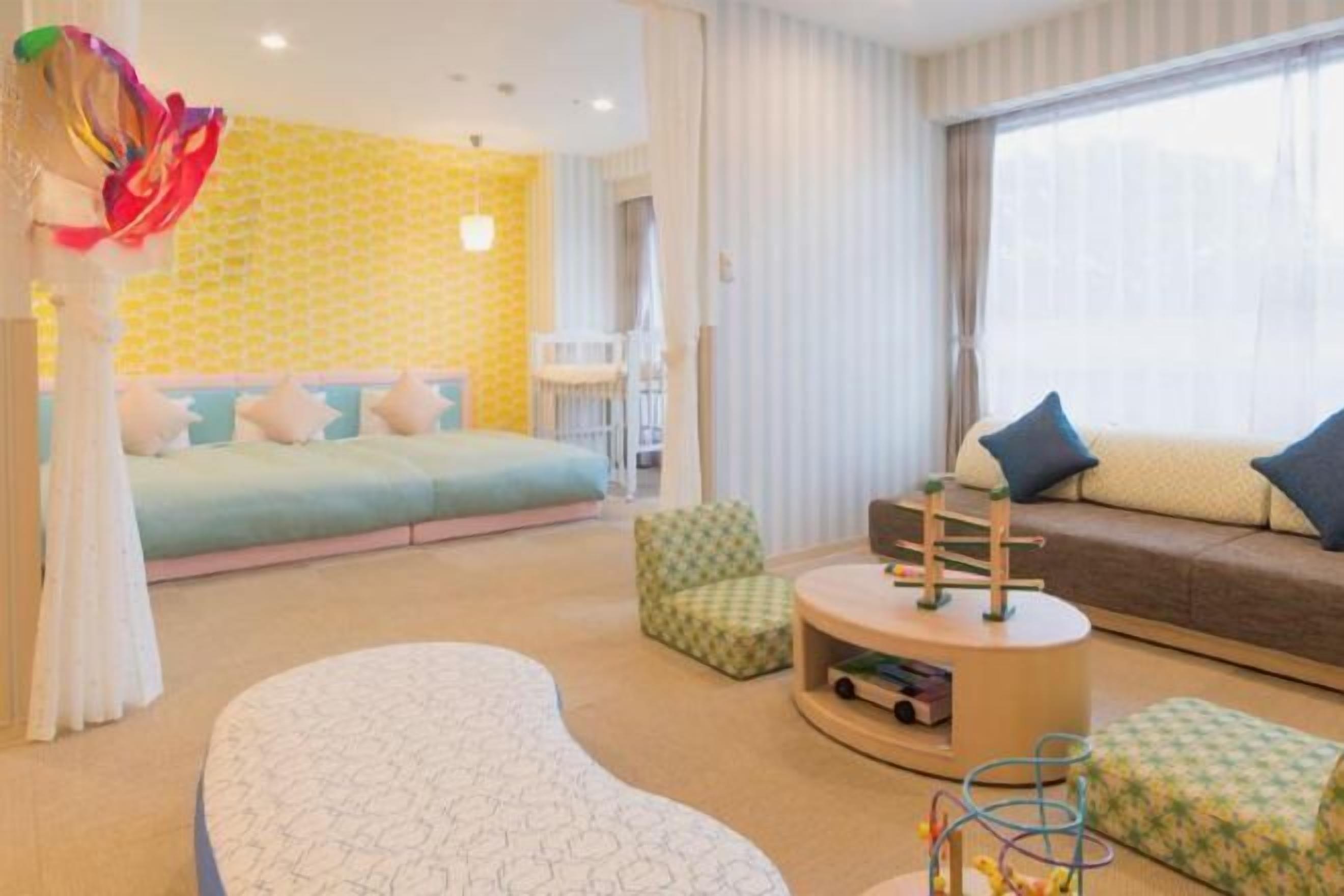 In-room safe, desk, soundproofing, free WiFi