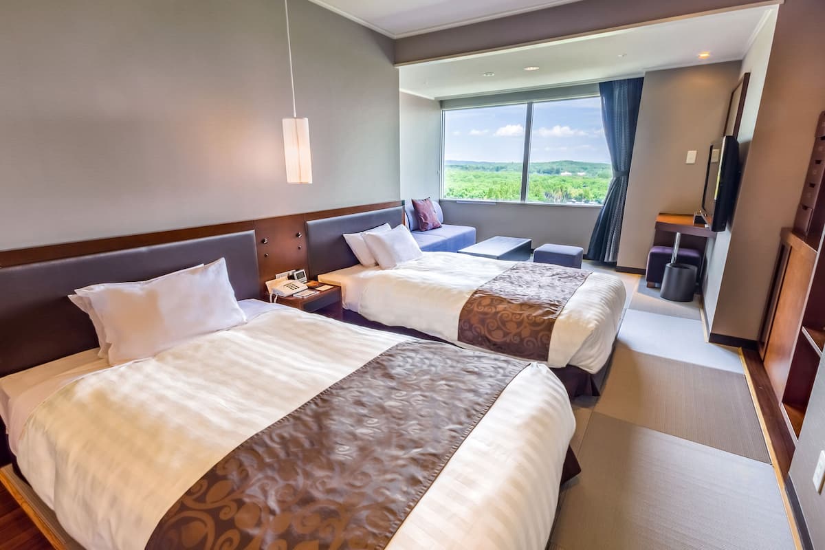 Twin Room, Non Smoking, Annex Building (Kizuna) | In-room safe, desk, WiFi (free), bed sheets