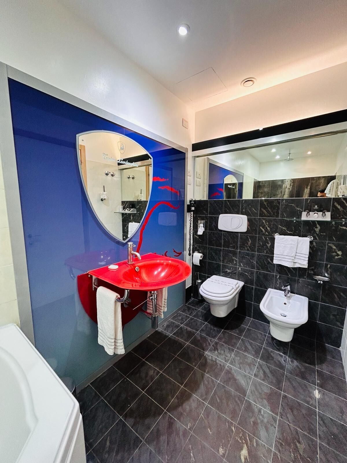 junior suite | hypo-allergenic bedding, pillow-top beds, minibar, in-room safe