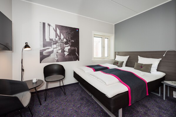 Captain | Desk, free WiFi, bed sheets - CABINN Odense Hotel (Odense)