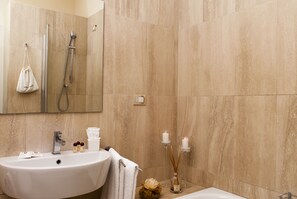 Superior Double or Twin Room | Bathroom - Residenza D'Epoca Palazzo Galletti (Florence)
