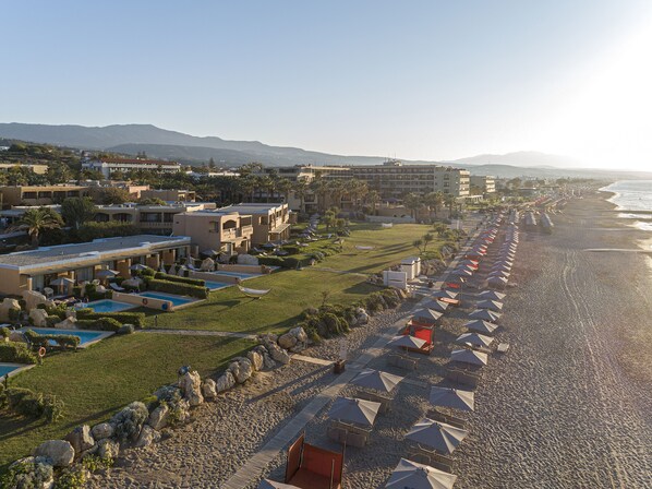 Mythica Bungalow with Private Pool, Beachfront | Beach | On the beach, sun-loungers, snorkelling, waterskiing