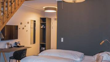Superior Plus | Allergikerbettwaren, Zimmersafe, Schreibtisch