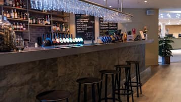 Bar (in der Unterkunft)
