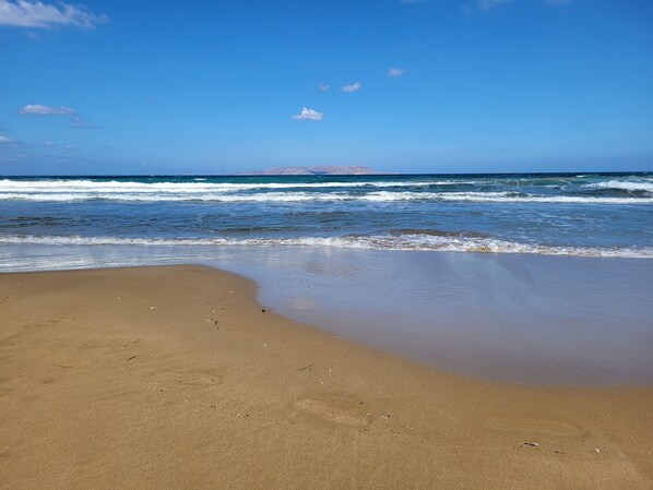 Beach nearby - Erato Hotel (Hersonissos)