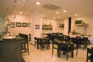 Portuguese cuisine, al fresco dining