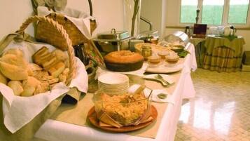 Desayuno buffet incluido todos los días