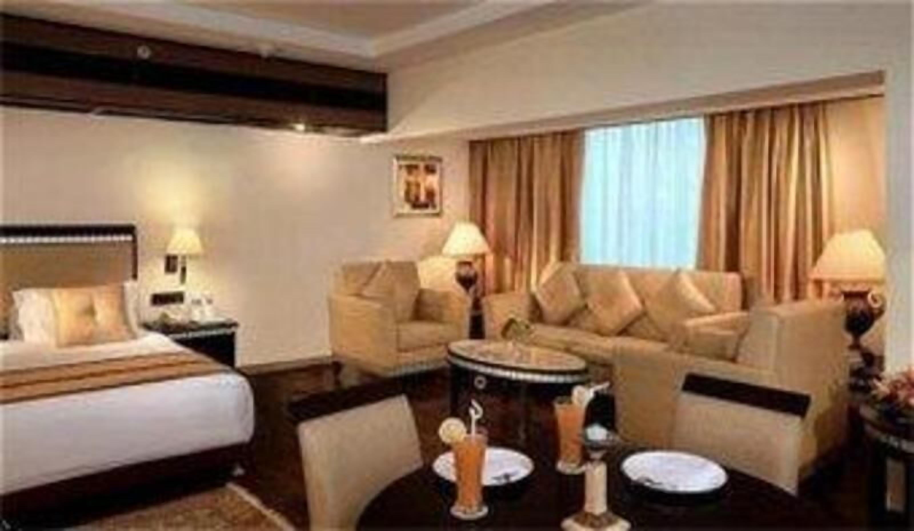 1 bedroom, premium bedding, minibar, in-room safe