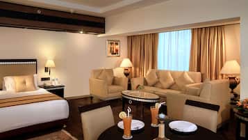 1 bedroom, premium bedding, minibar, in-room safe