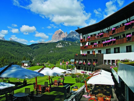 Front of property. Hotel Mirage