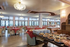 Breakfast area - Park Hotel Oasi (Garda)