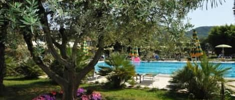 Utomhuspool