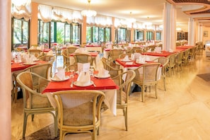 Breakfast area - Park Hotel Oasi (Garda)