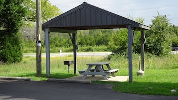 Grill-/Picknickplatz