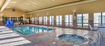 Comfort Inn & Suites Russellville I-40