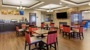 Café da manhã com buffet grátis