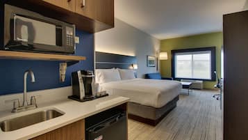 Suite, 1 King Bed | In-room safe, desk, laptop workspace, iron/ironing board