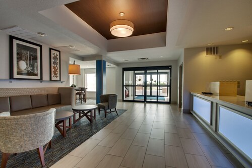 Holiday Inn Express & Suites Morris by IHG