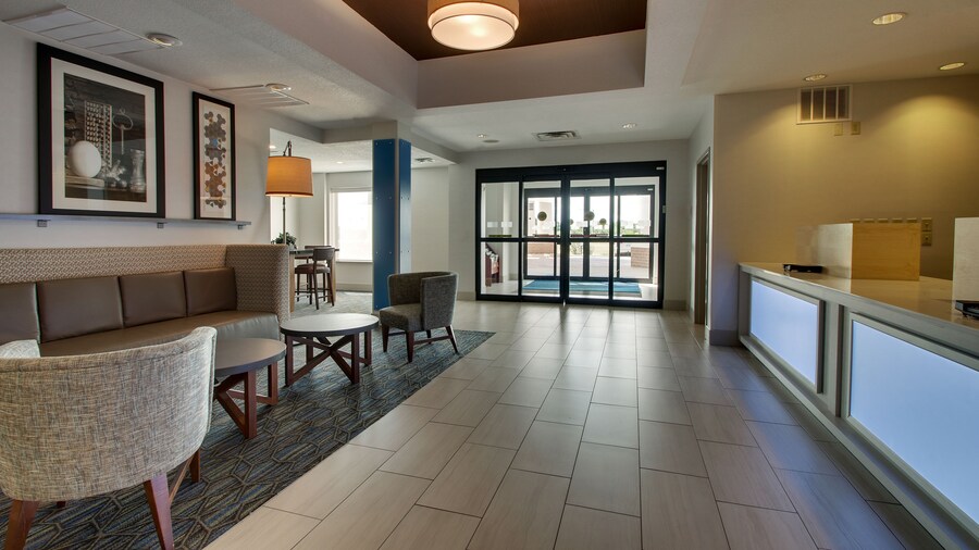 Holiday Inn Express & Suites Morris by IHG