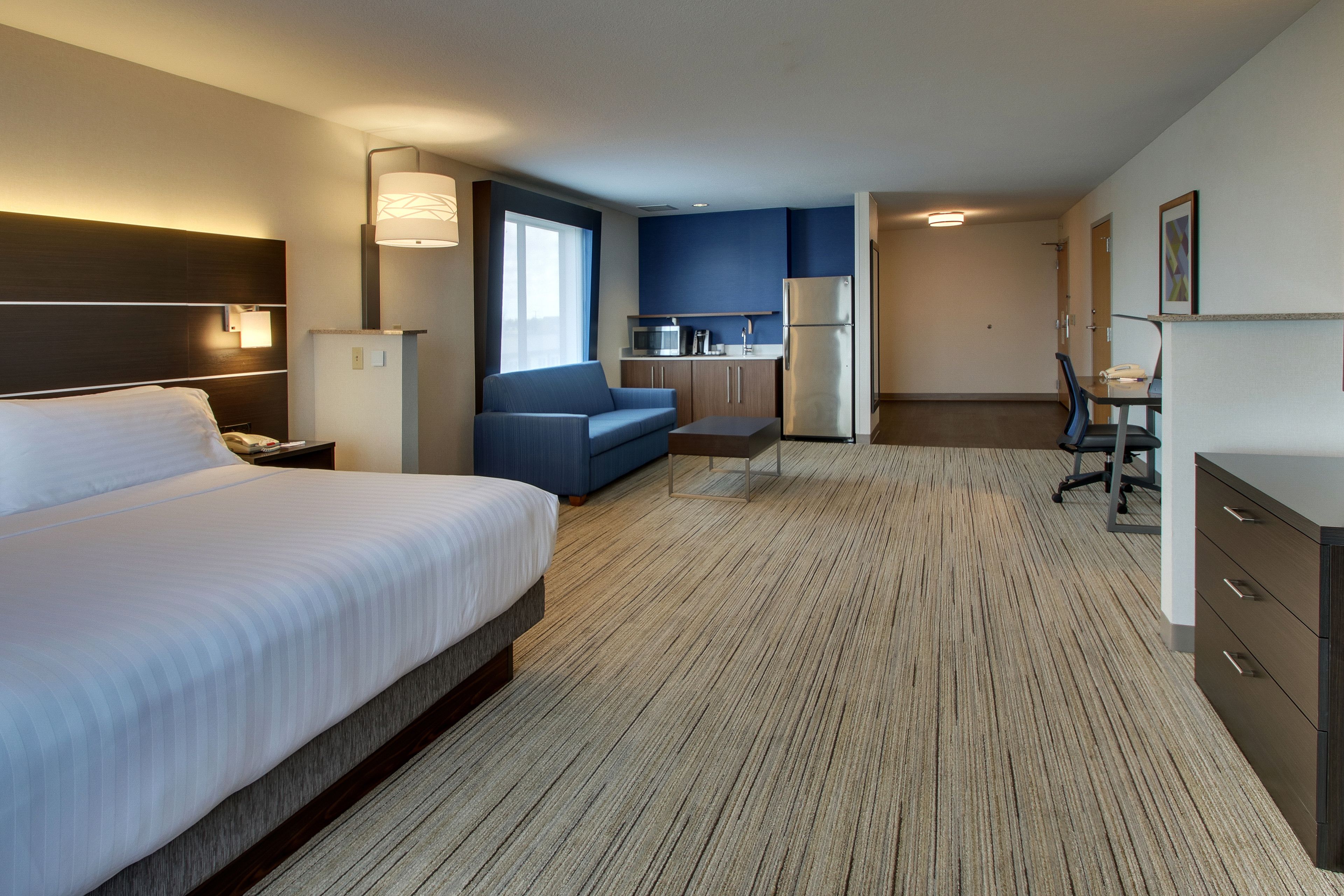 In-room safe, desk, laptop workspace, iron/ironing board