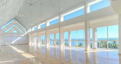 Comfort Inn & Suites Levittown