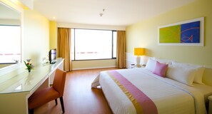 Deluxe Room, City View - Tongtara Riverview Hotel (Bangkok)