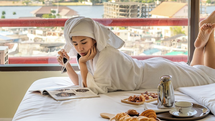 Tongtara Riverview Hotel