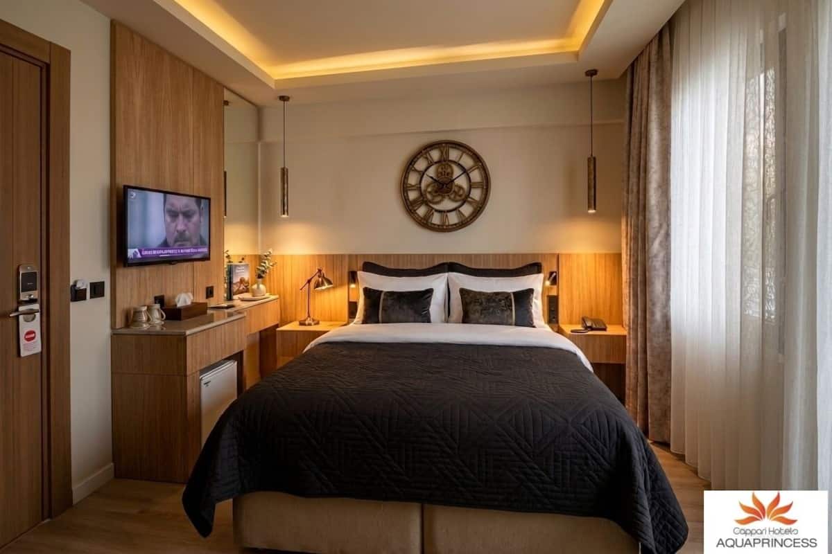 Kahden hengen standard-huone (yksi tai kaksi sänkyä), osittainen valtamerinäköala | Egyptinpuuvillaiset lakanat, ylelliset vuodevaatteet, minibaari