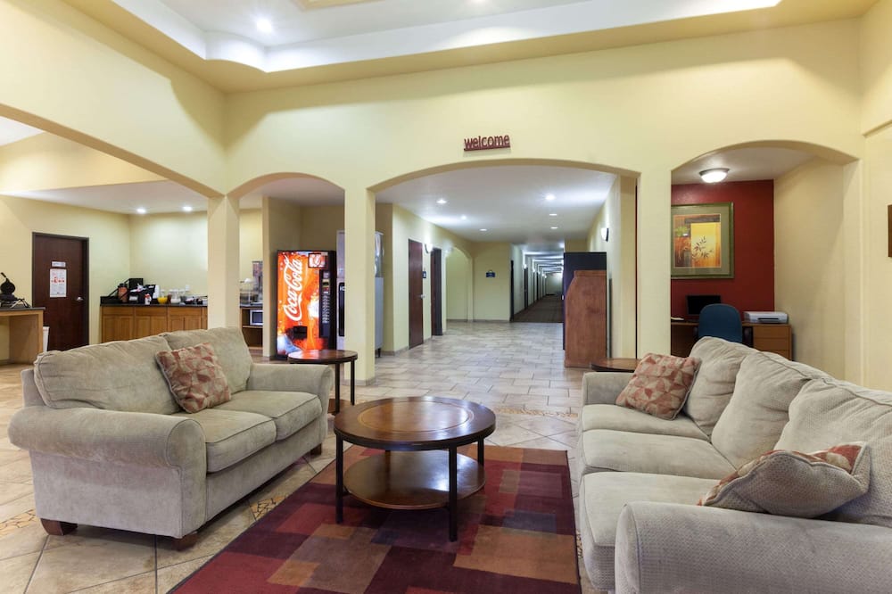 Days Inn by Wyndham San Antonio at Palo Alto