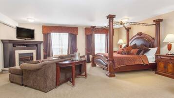 Suite, 1 kingsize bed, niet-roken, bubbelbad | Luxe beddengoed, een bureau, verduisterende gordijnen