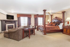 Suite, 1 King Bed, Non Smoking, Jetted Tub