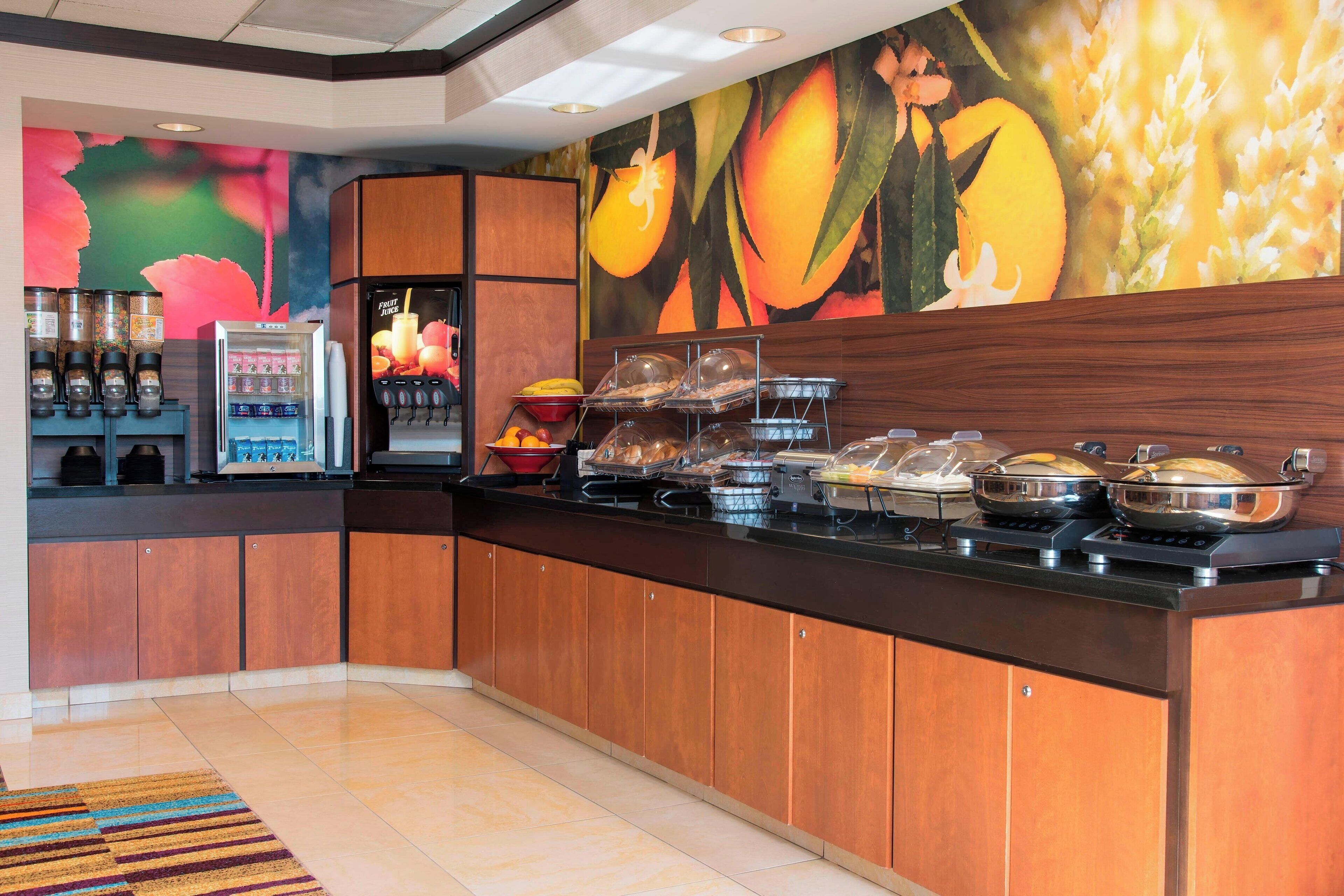 free daily continental breakfast