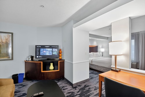 Fairfield Inn & Suites by Marriott Omaha Downtown