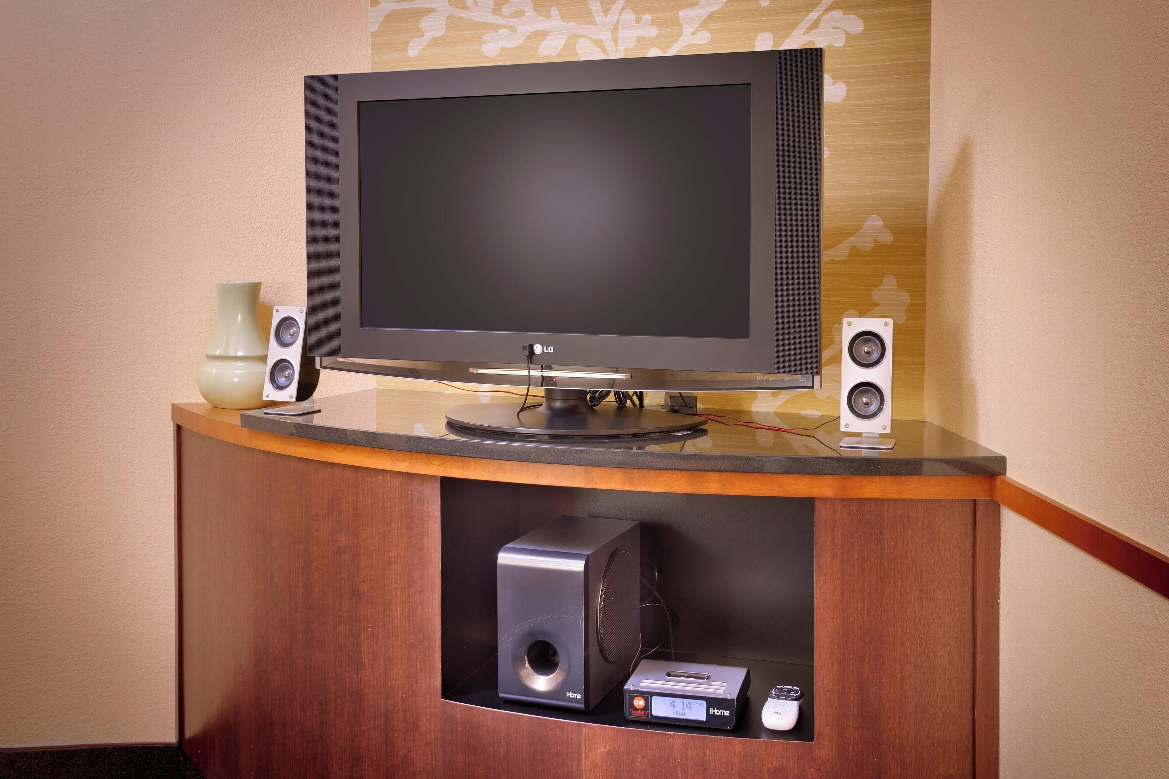 premium bedding, in-room safe, desk, iron/ironing board