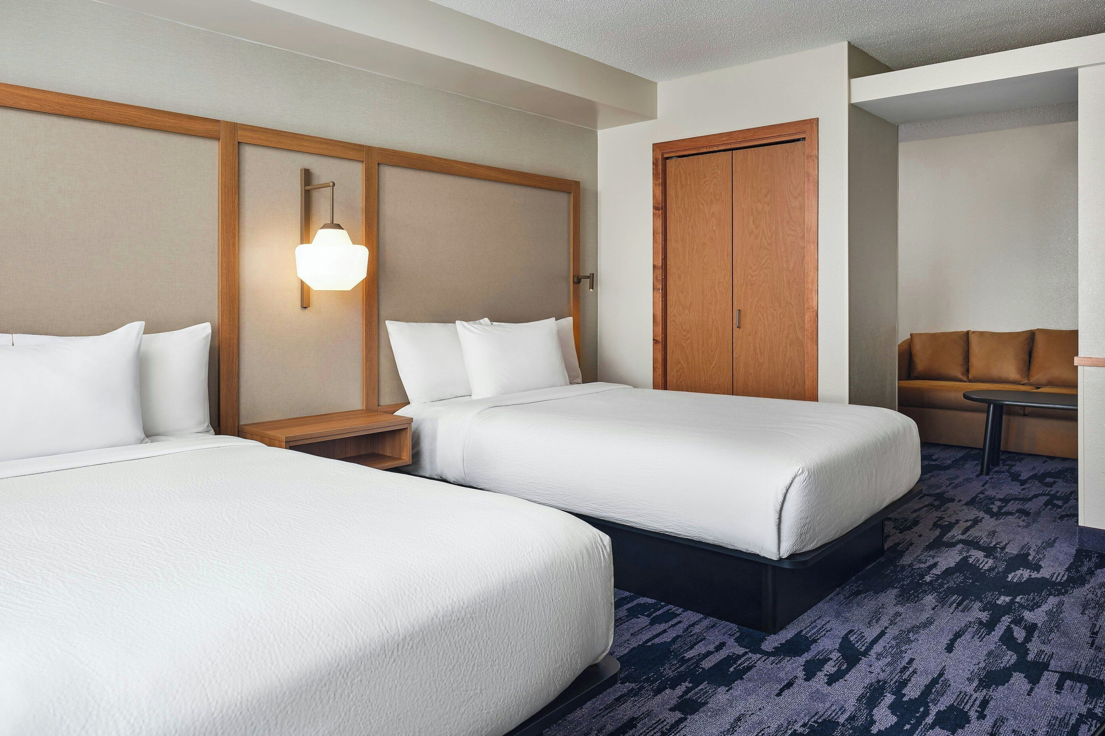 Premium bedding, in-room safe, desk, iron/ironing board