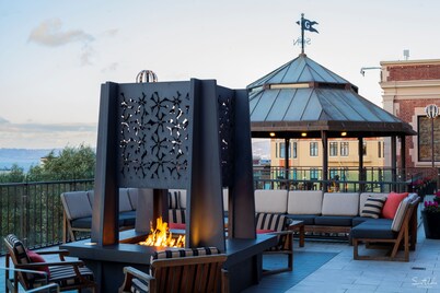 Fairmont Heritage Place, Ghirardelli Square