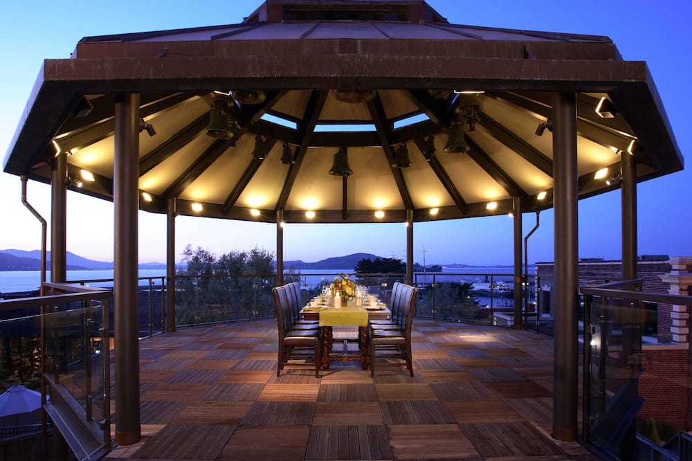 Fairmont Heritage Place, Ghirardelli Square