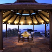 Fairmont Heritage Place, Ghirardelli Square