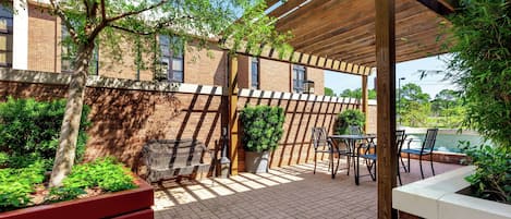 Zimmer, 2 Queen-Betten, barrierefrei | Terrasse/Patio