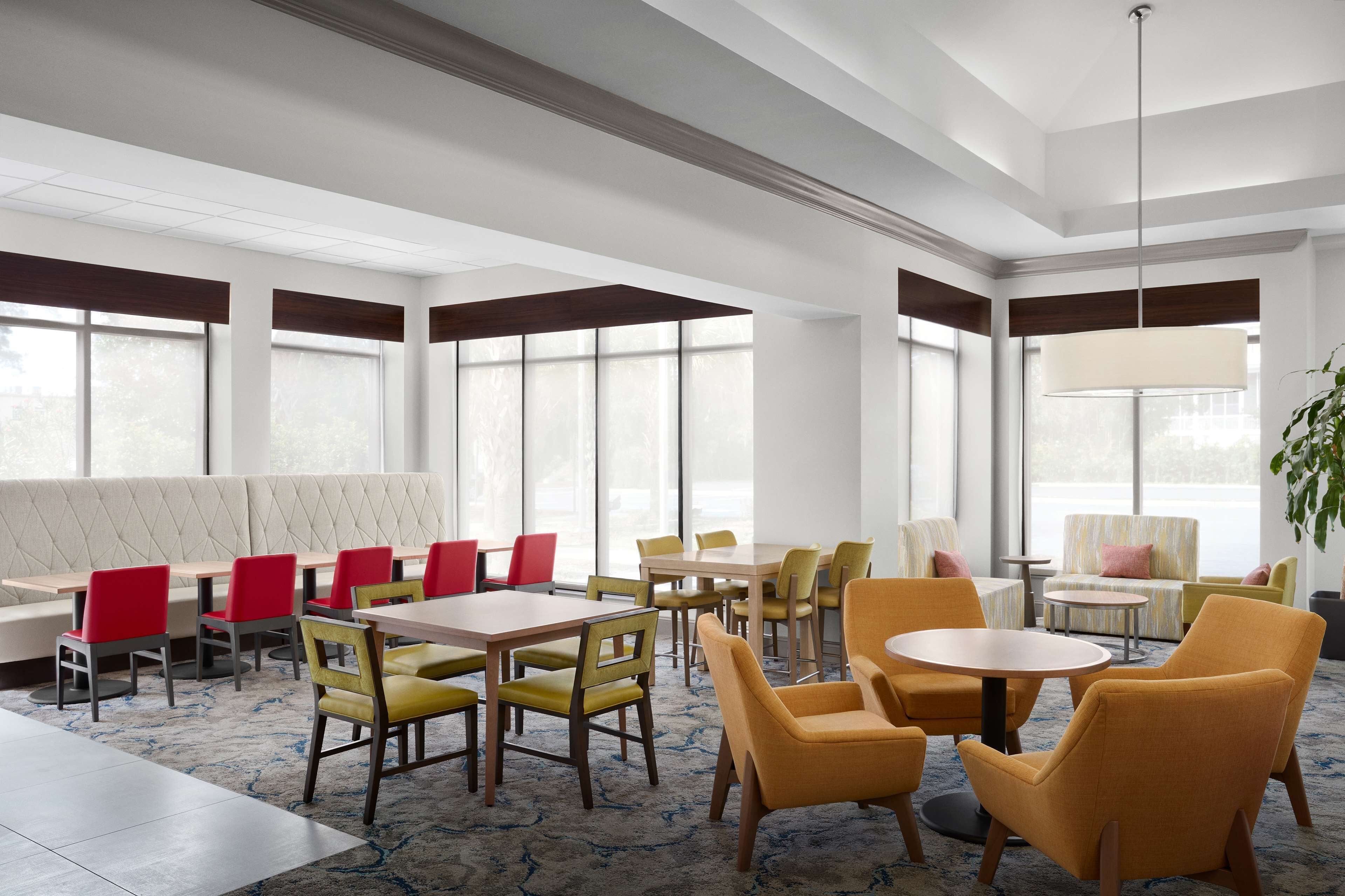 breakfast and dinner served, american cuisine