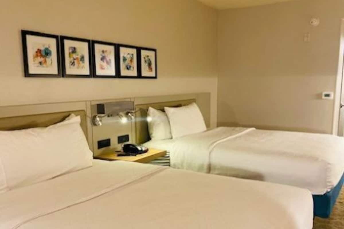 Two queen beds evolution