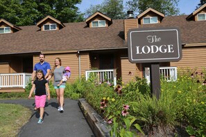 Exterior - Cold Spring Plymouth Resort (Ashland)