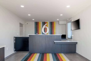 Lobby - Motel 6 Commerce, GA (Commerce)