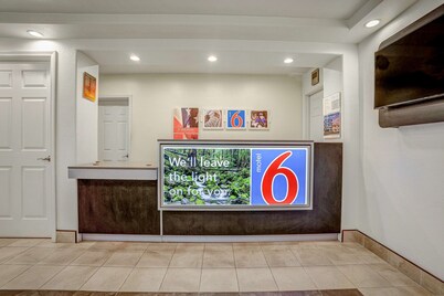 Motel 6 Marysville, CA